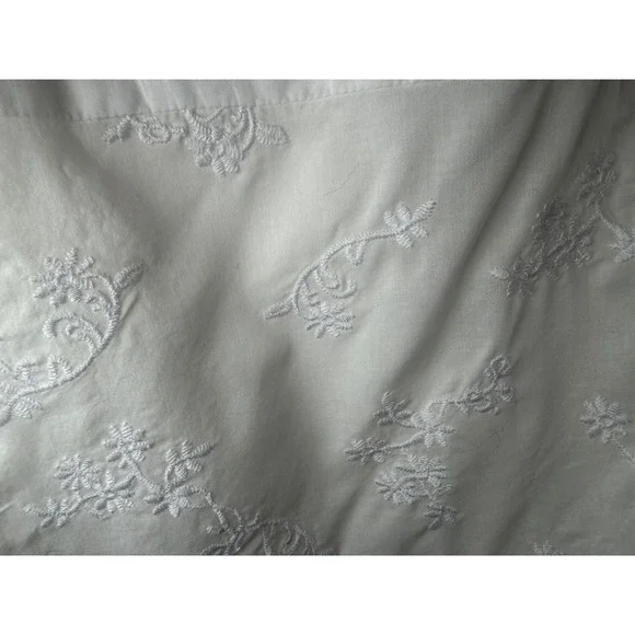 Tahari White Embroidered dress Square Neck knee length Size 14 - Picture 3 of 13